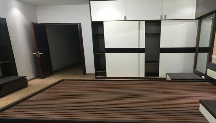 Cho thuê nhà ngõ oto Đào Tấn-Ba Đình DT 50 m2 - 5 tầng - Giá 22 Triệu (ctl)